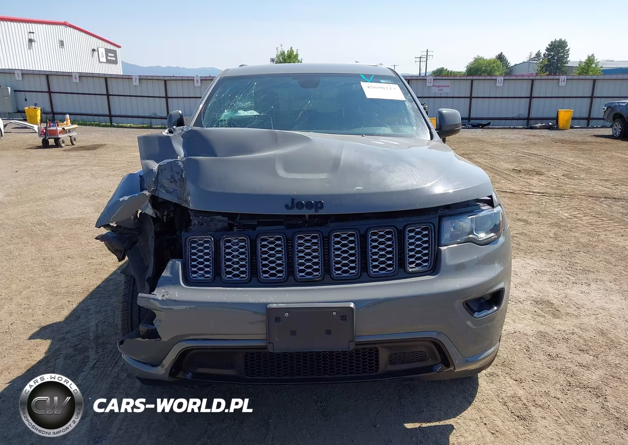 2020 Jeep Grand Cherokee Altitude 4X4 VIN:1C4RJFAG0LC226271 - 12