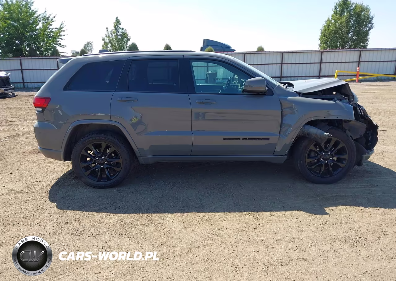2020 Jeep Grand Cherokee Altitude 4X4 VIN:1C4RJFAG0LC226271 - 13