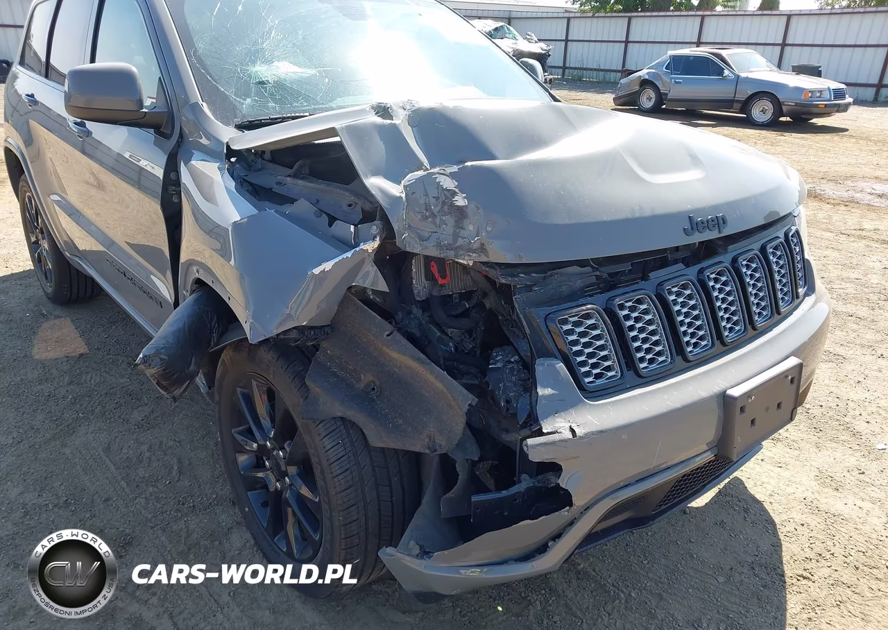 2020 Jeep Grand Cherokee Altitude 4X4 VIN:1C4RJFAG0LC226271 - 6