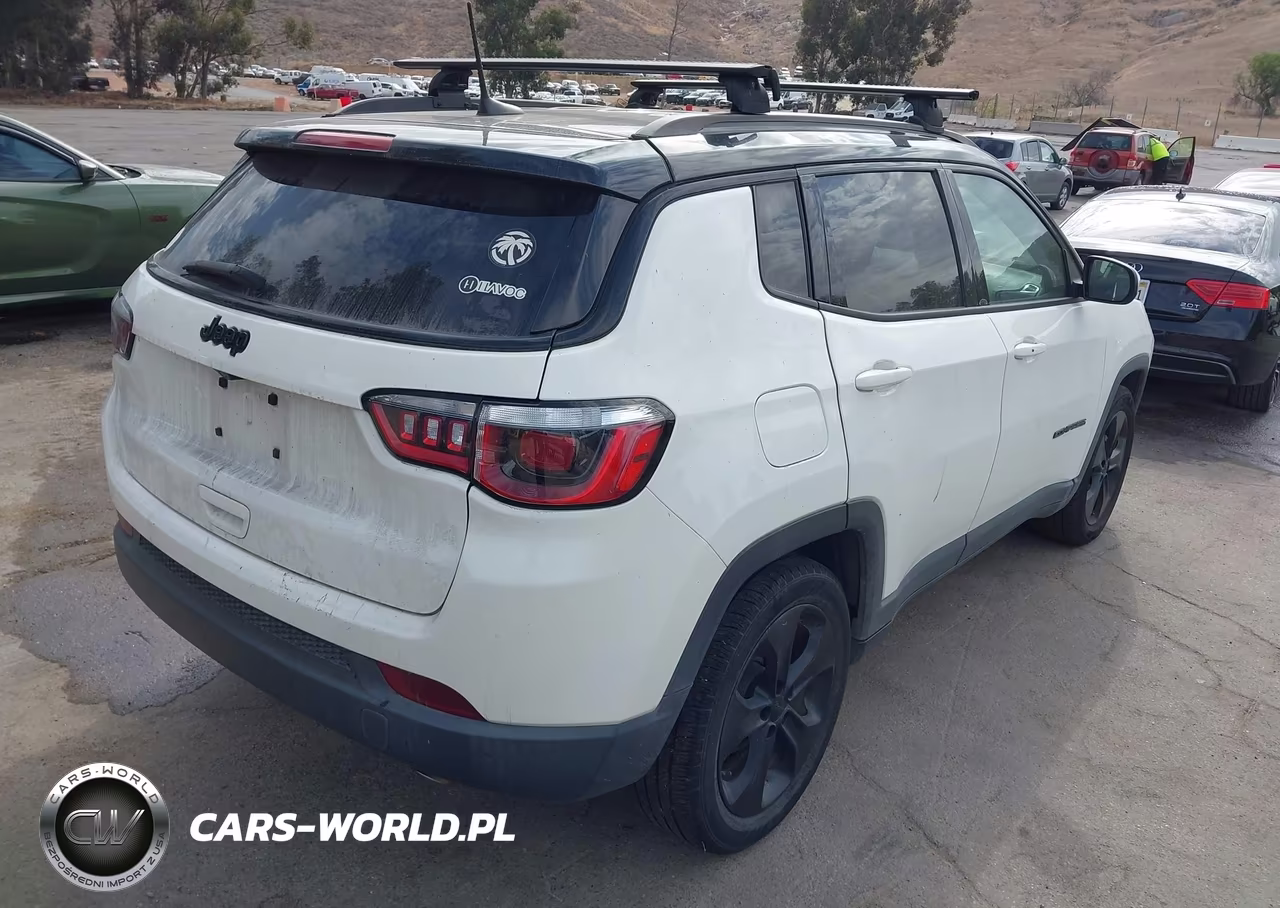 2019 Jeep Compass Altitude Fwd VIN:3C4NJCBB7KT726964 - 4