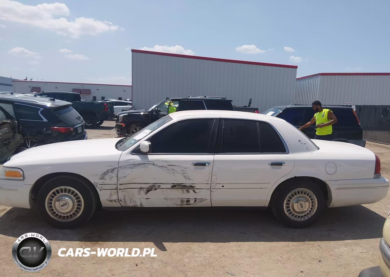 1998 Ford Crown Victoria VIN:2FAFP73WXWX190873 - 14