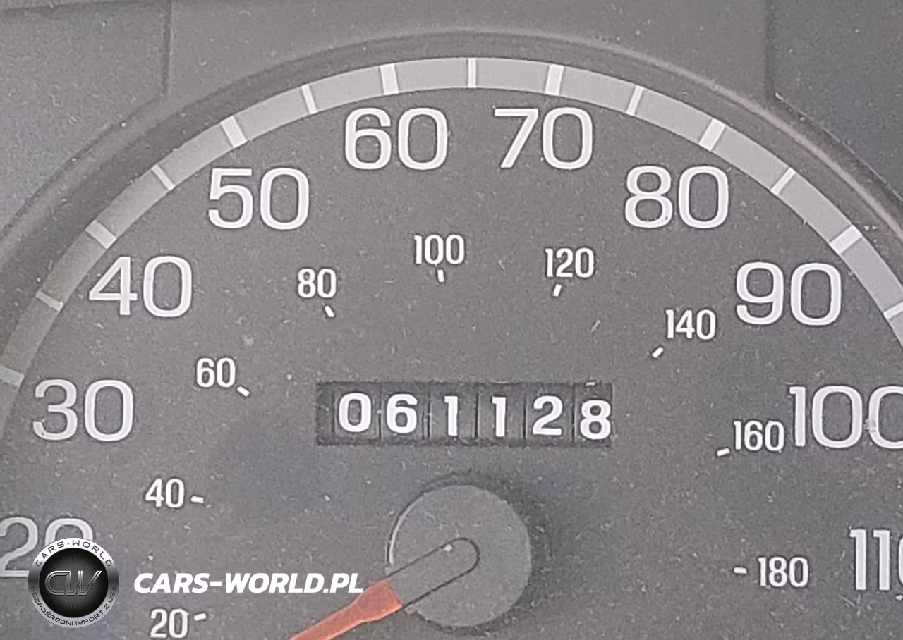 1998 Ford Crown Victoria VIN:2FAFP73WXWX190873 - 15