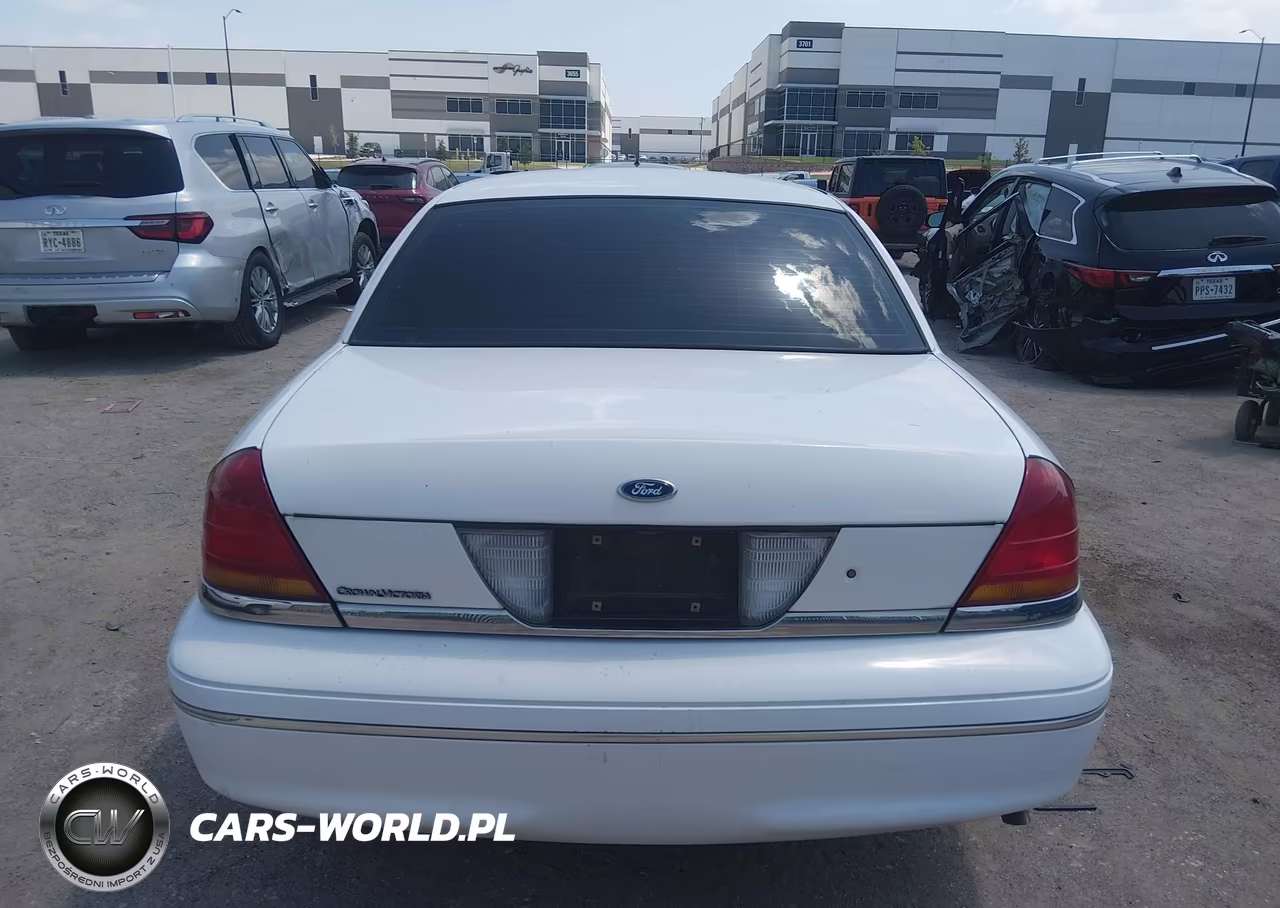 1998 Ford Crown Victoria VIN:2FAFP73WXWX190873 - 16