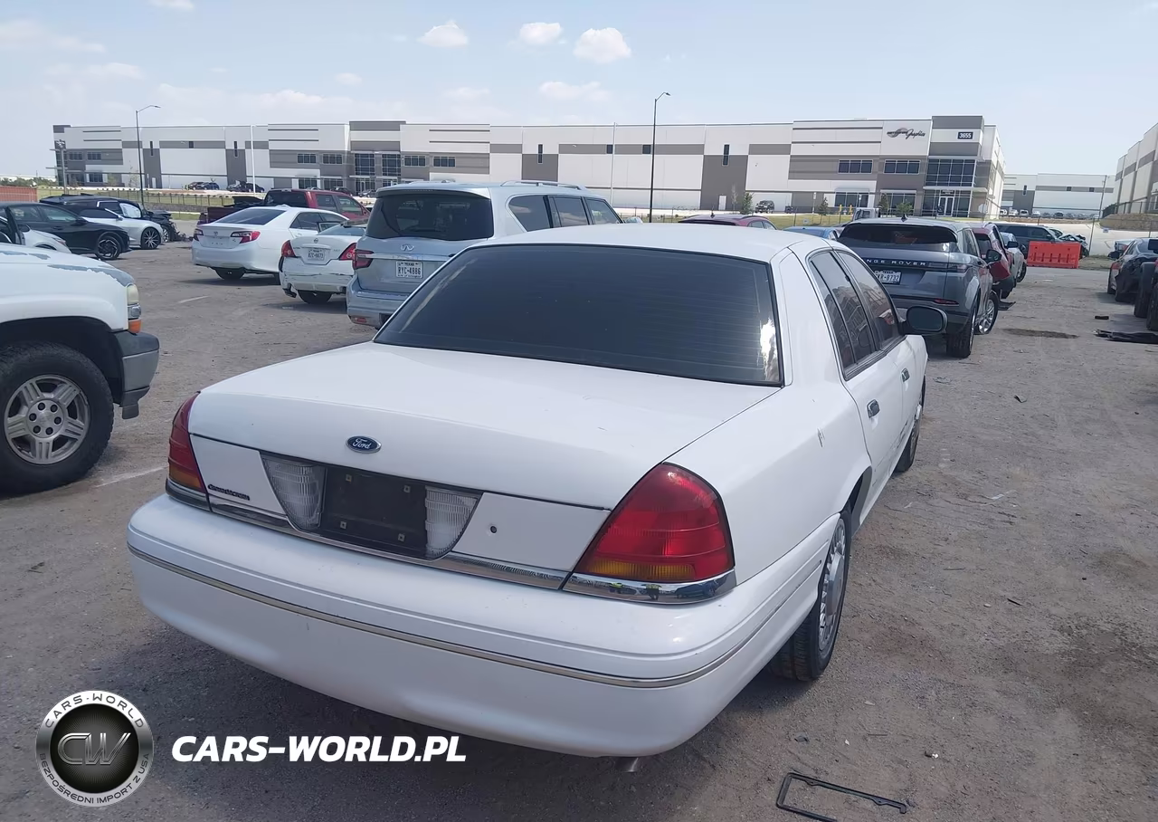 1998 Ford Crown Victoria VIN:2FAFP73WXWX190873 - 4