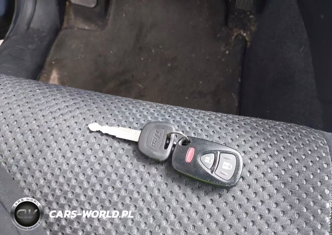 2008 Suzuki Grand Vitara Appearance-Appearance Plus-W-Spare Cargo Covers VIN:JS3TE941384100962 - 11