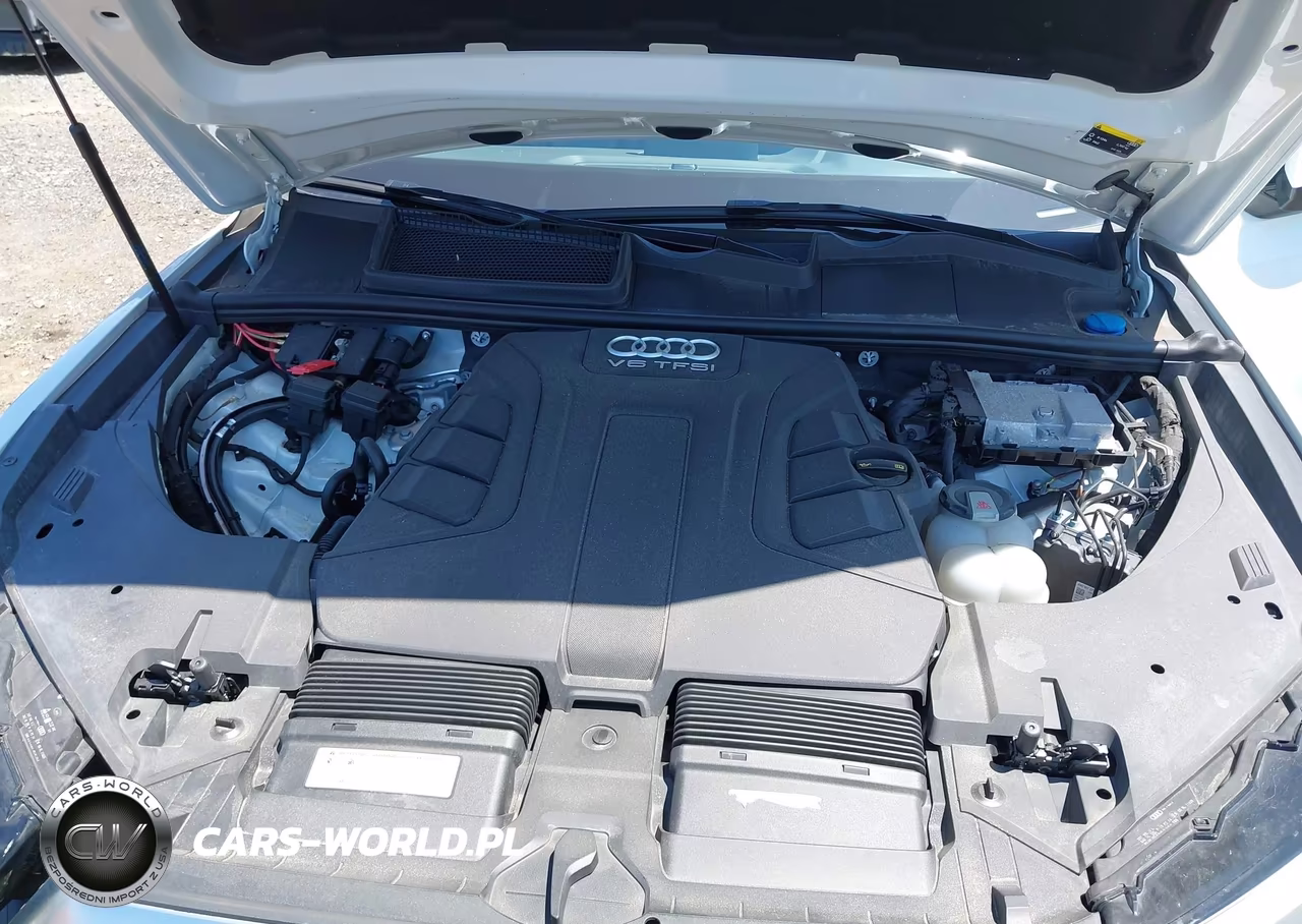 2018 Audi Q7 3.0T Premium VIN:WA1LAAF71JD047756 - 10