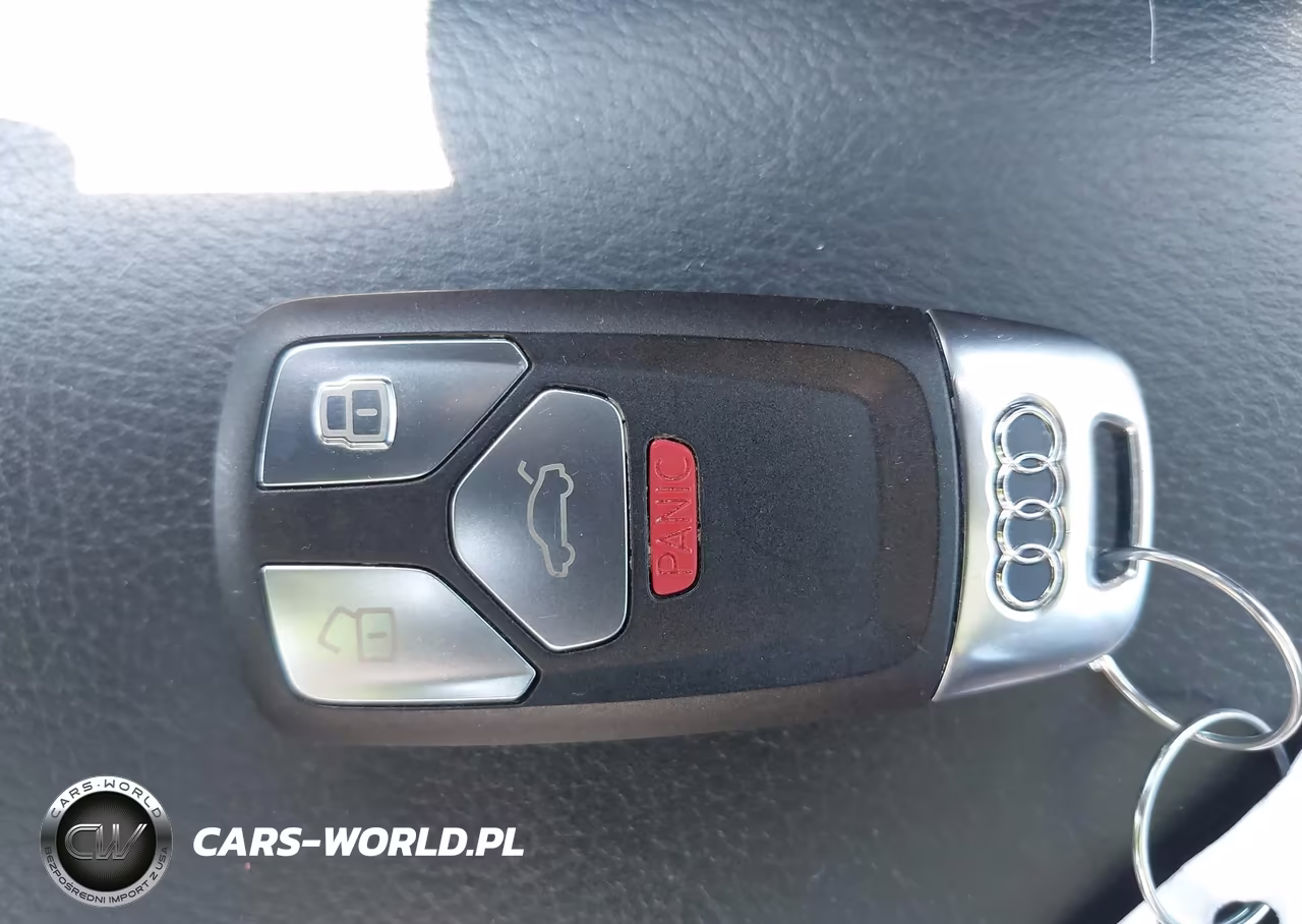 2018 Audi Q7 3.0T Premium VIN:WA1LAAF71JD047756 - 11