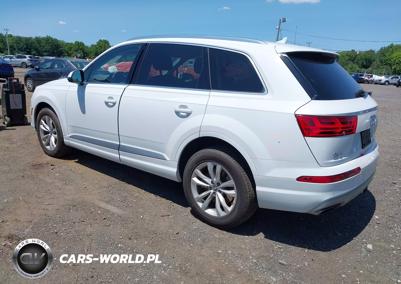 2018 Audi Q7 3.0T Premium VIN:WA1LAAF71JD047756 - 3