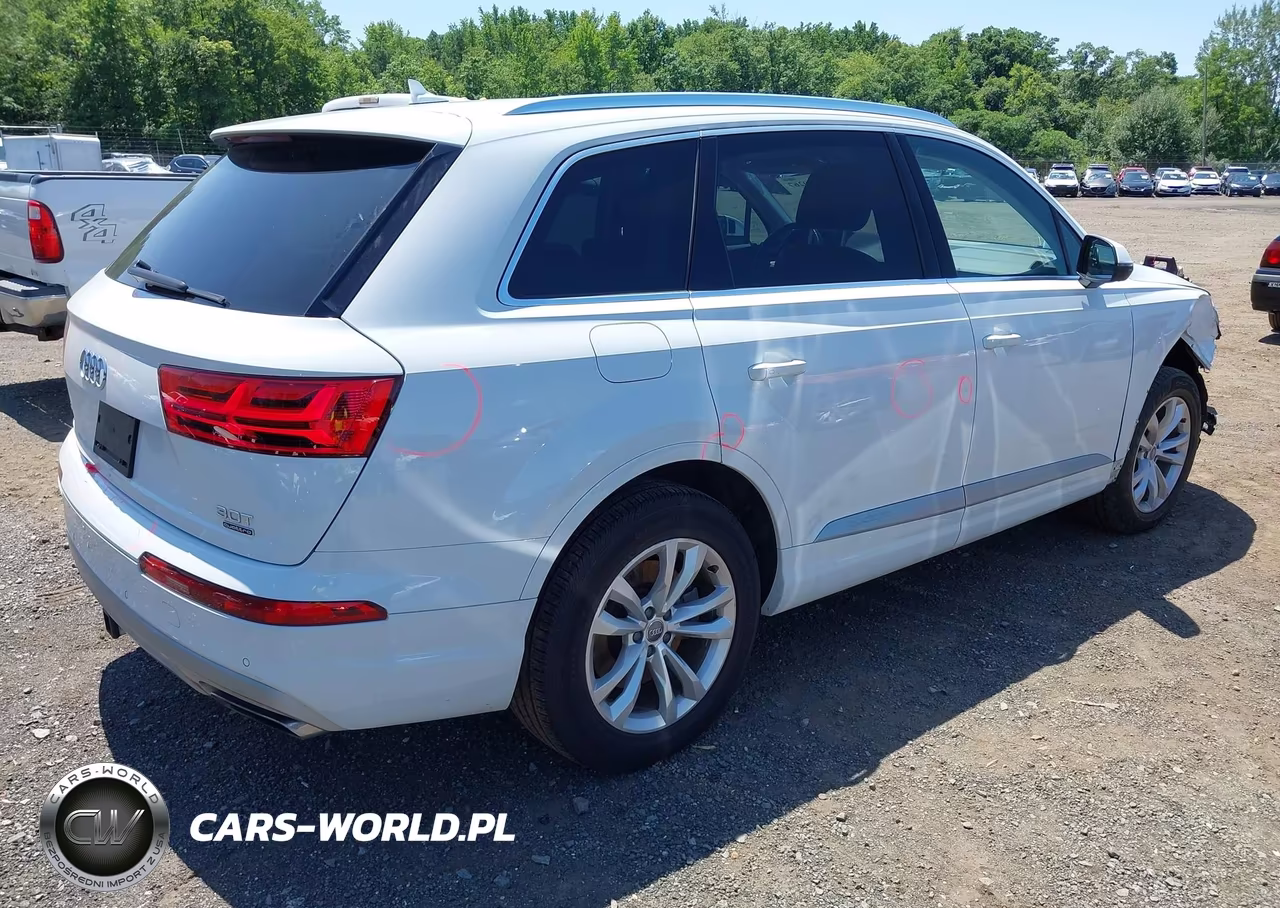 2018 Audi Q7 3.0T Premium VIN:WA1LAAF71JD047756 - 4