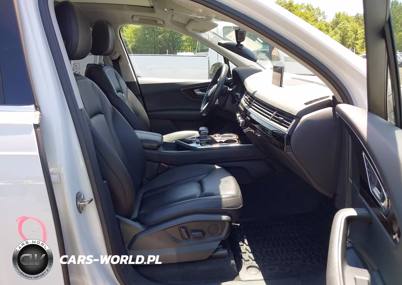 2018 Audi Q7 3.0T Premium VIN:WA1LAAF71JD047756 - 5
