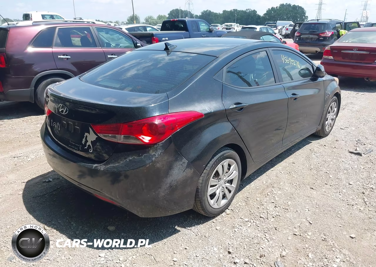 2012 Hyundai Elantra Gls VIN:5NPDH4AE8CH107915 - 4