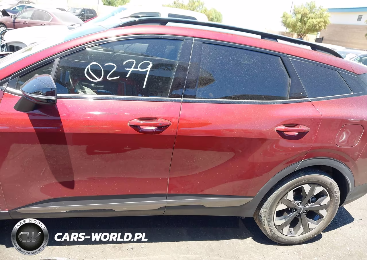2024 Kia Sportage Plug-In Hybrid X-Line VIN:KNDPYDDH1R7163792 - 14