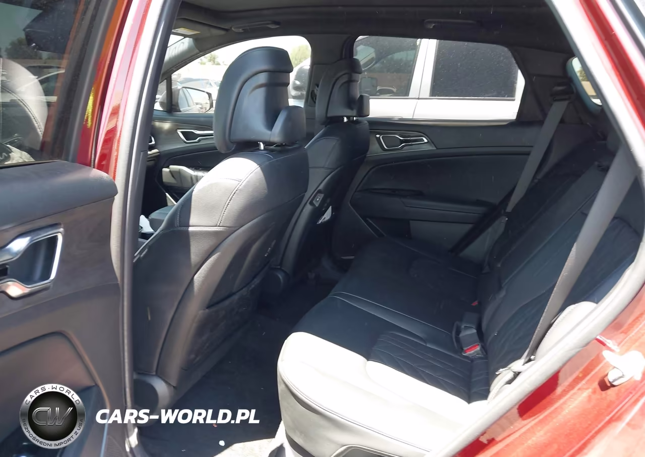 2024 Kia Sportage Plug-In Hybrid X-Line VIN:KNDPYDDH1R7163792 - 8