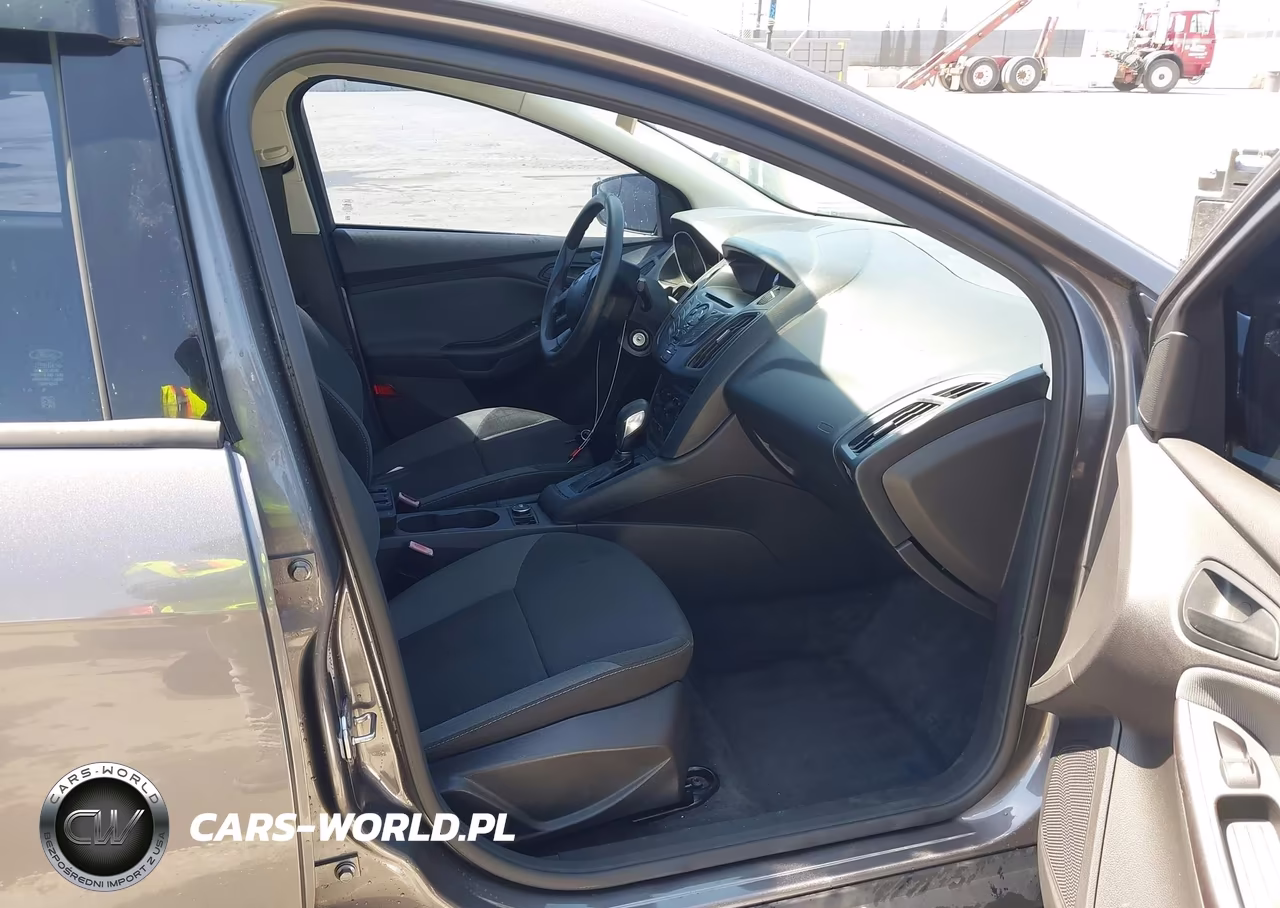 2012 Ford Focus S VIN:1FAHP3E29CL273635 - 5