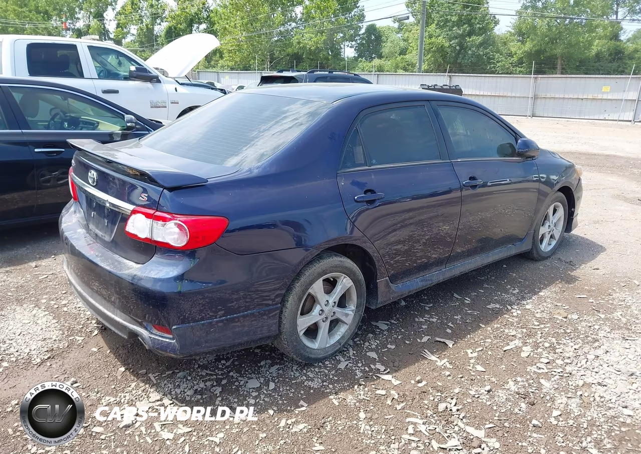 2013 Toyota Corolla S VIN:2T1BU4EE4DC948387 - 4