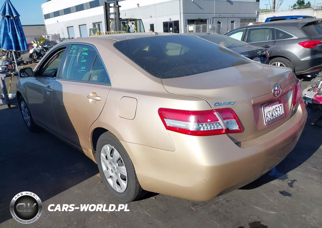 2011 Toyota Camry Le VIN:4T1BF3EK8BU758162 - 3