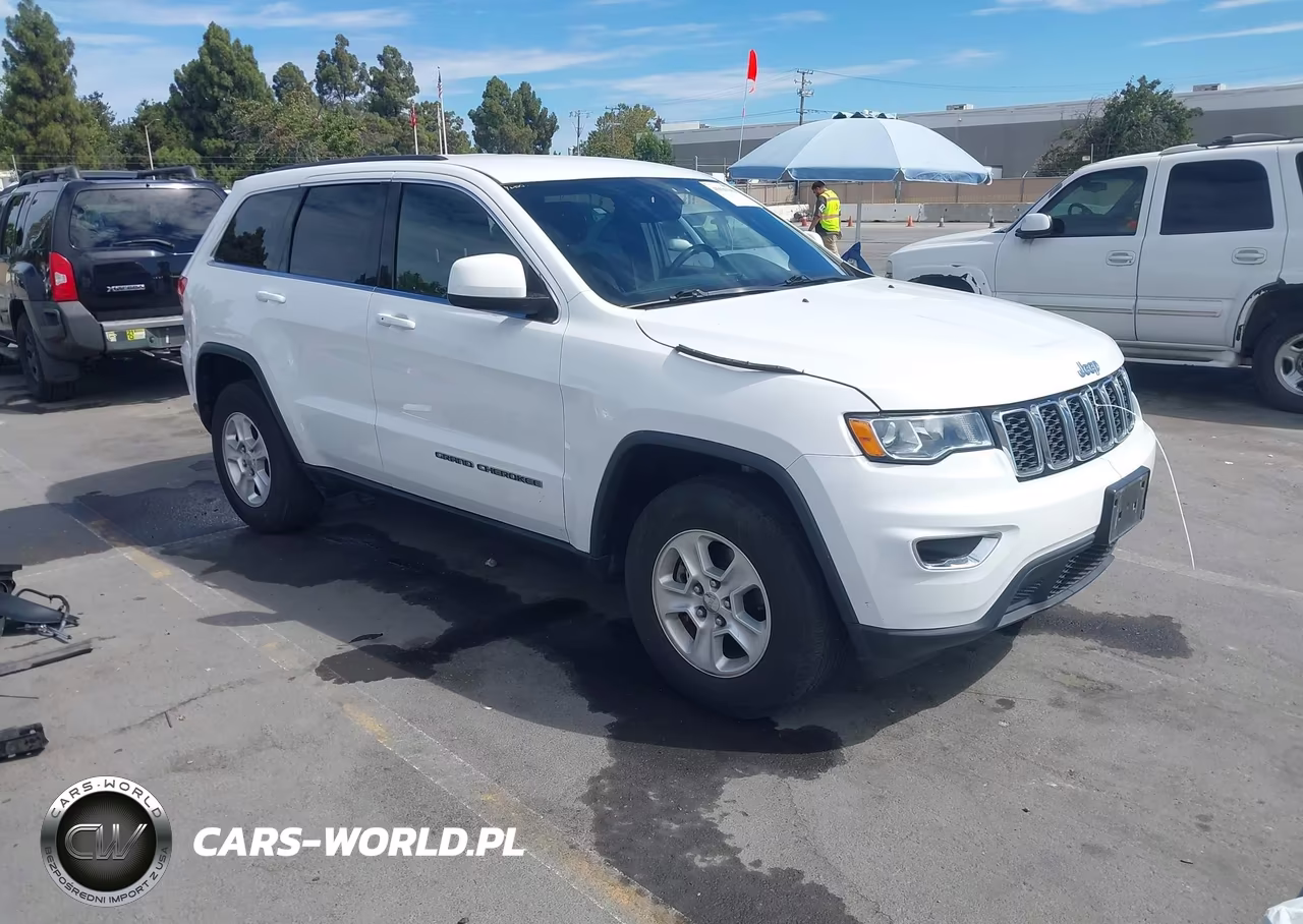 2017 Jeep Grand Cherokee Laredo VIN:1C4RJFAG8HC622360 - 1