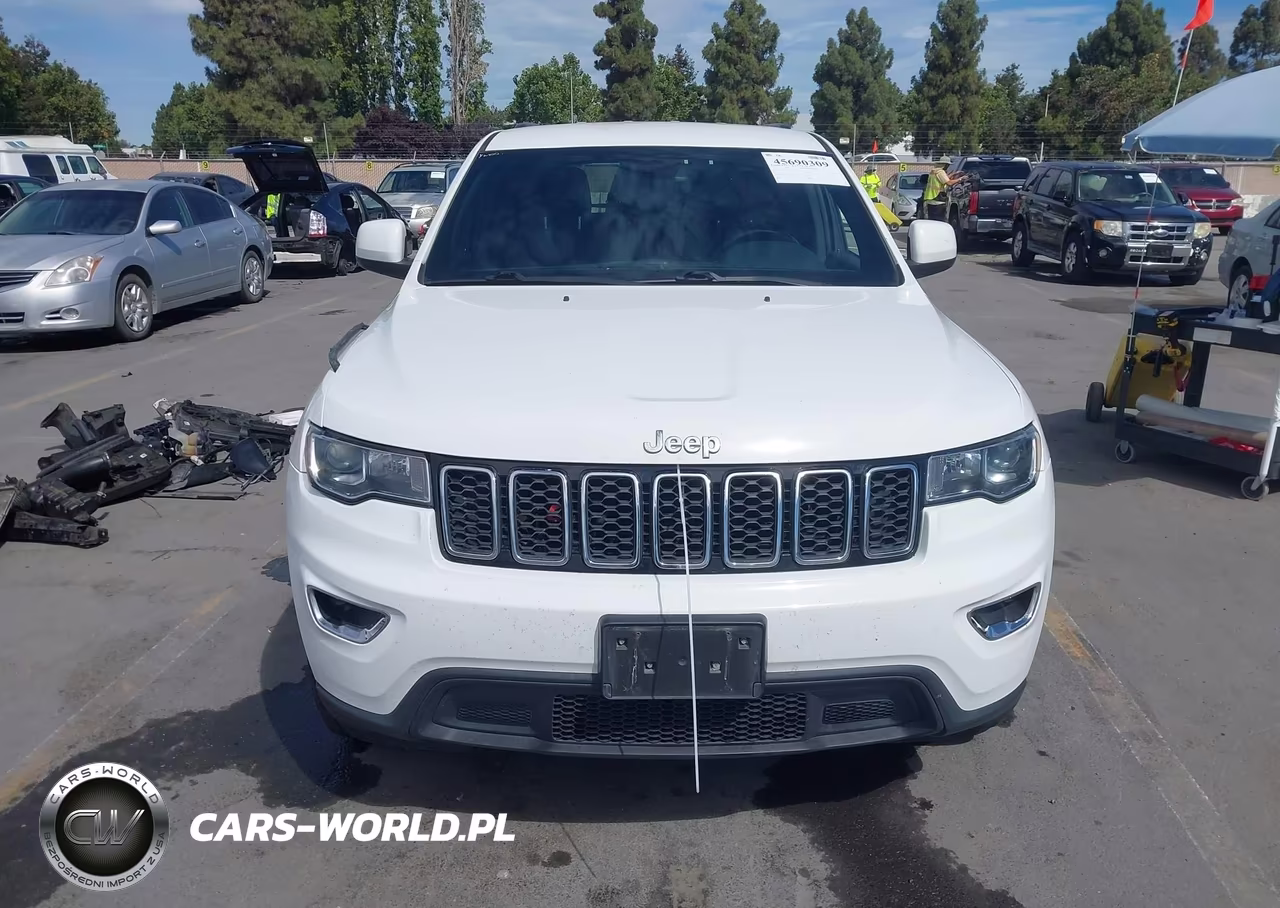 2017 Jeep Grand Cherokee Laredo VIN:1C4RJFAG8HC622360 - 13