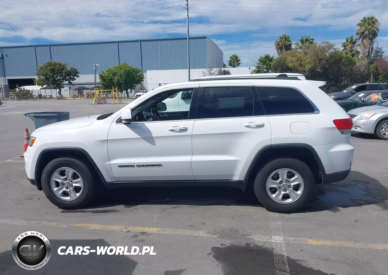 2017 Jeep Grand Cherokee Laredo VIN:1C4RJFAG8HC622360 - 15