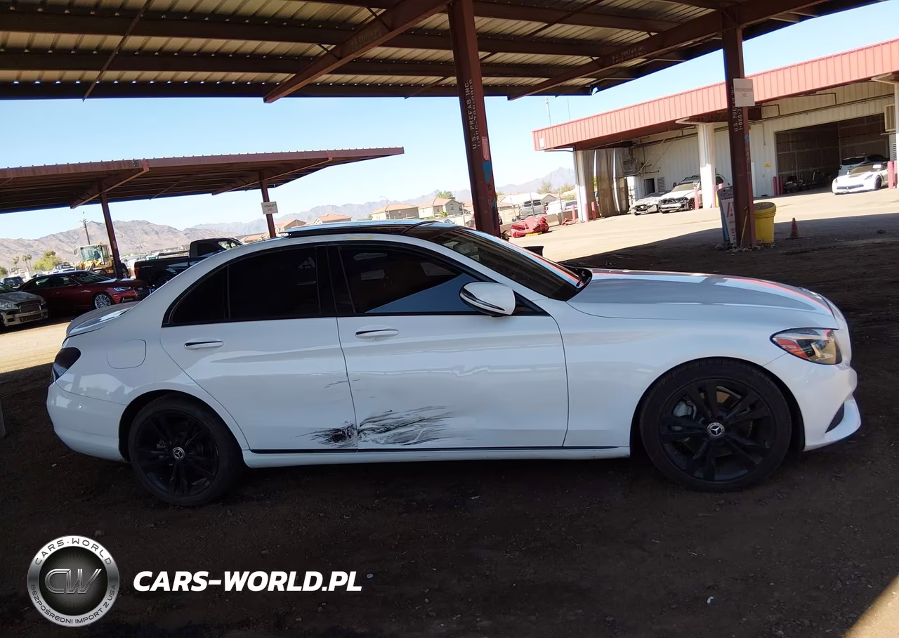 2017 Mercedes-Benz C 300 VIN:55SWF4JB3HU211608 - 6