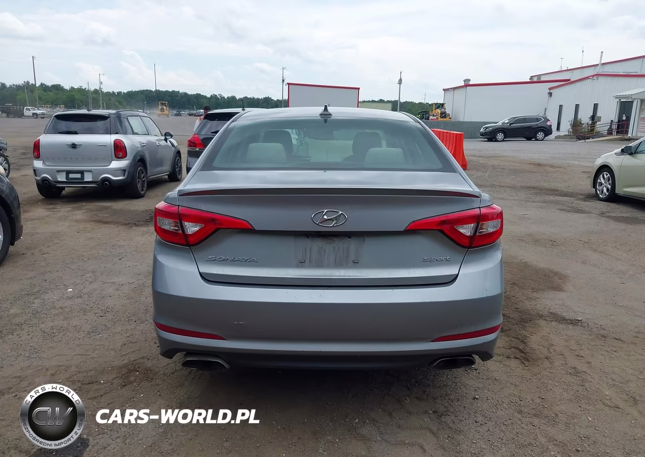 2015 Hyundai Sonata Sport VIN:5NPE34AF6FH027819 - 16