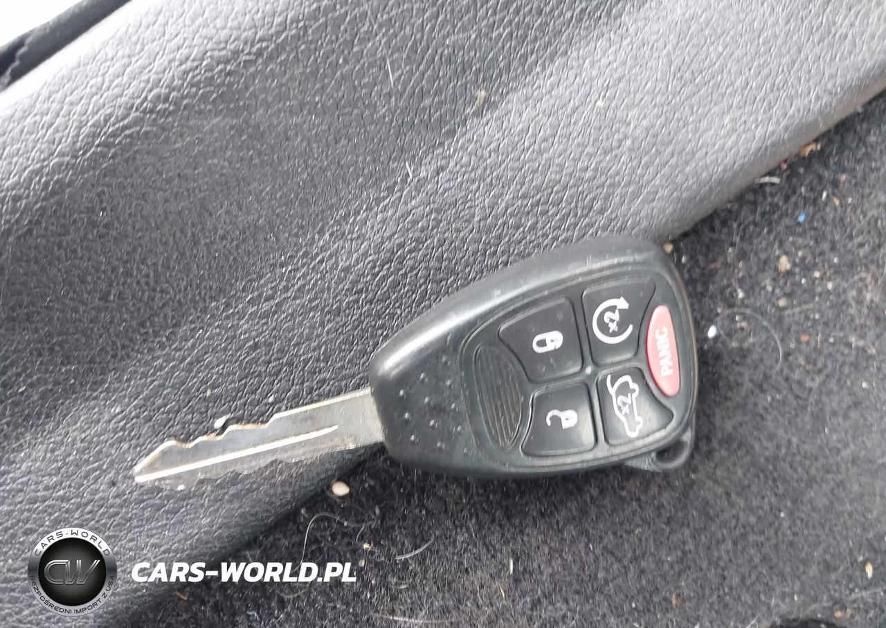 2013 Chrysler 200 Touring VIN:1C3CCBBB1DN676680 - 11