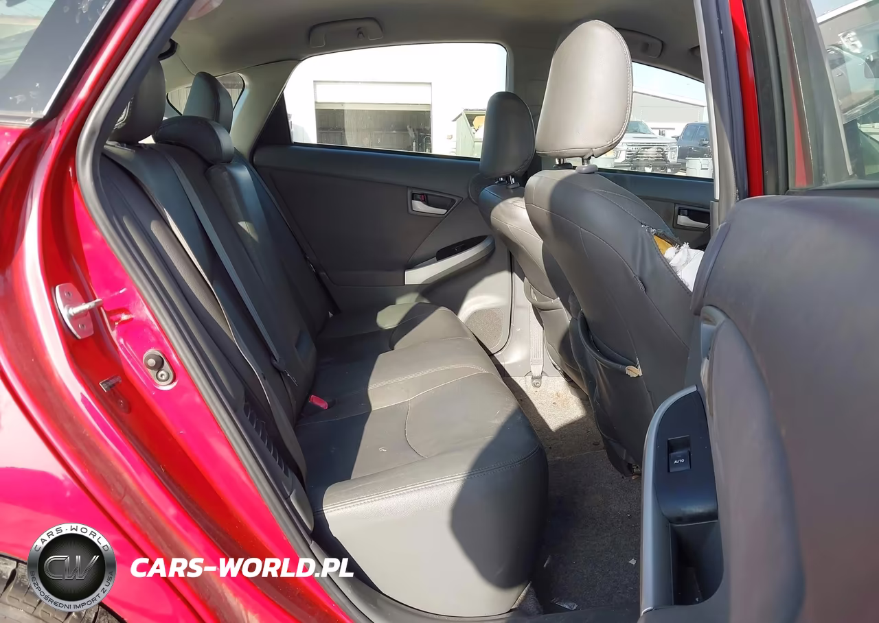 2011 Toyota Prius Three VIN:JTDKN3DU7B5366679 - 8