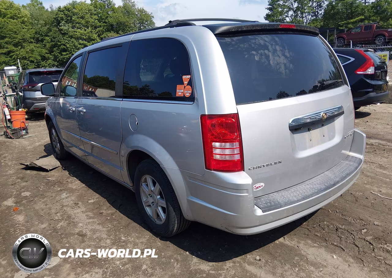 2010 Chrysler Town & Country Touring VIN:2A4RR5D14AR177293 - 3