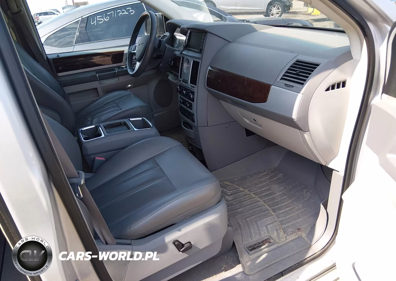 2010 Chrysler Town & Country Touring VIN:2A4RR5D14AR177293 - 5