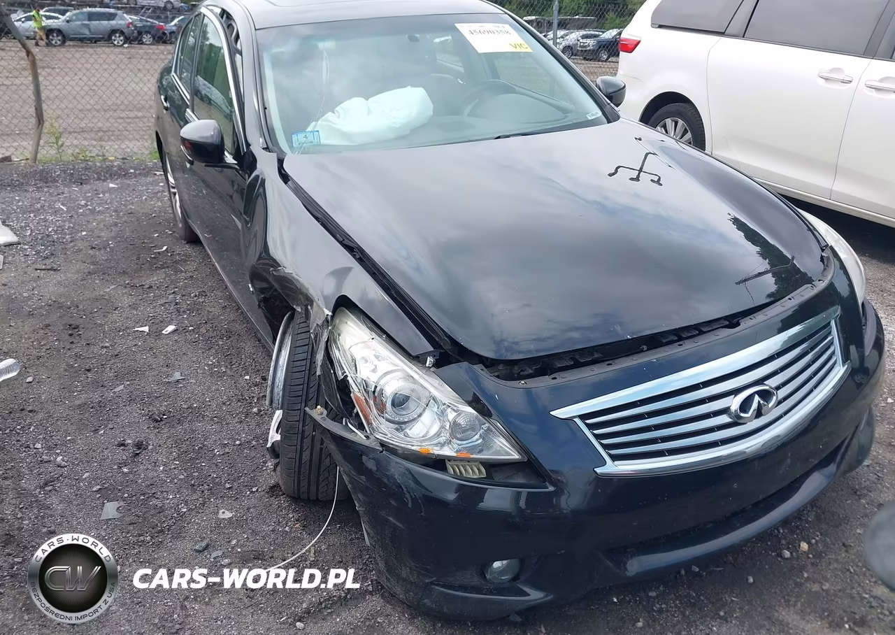 2015 Infiniti Q40 – zdjęcie 1 z 16