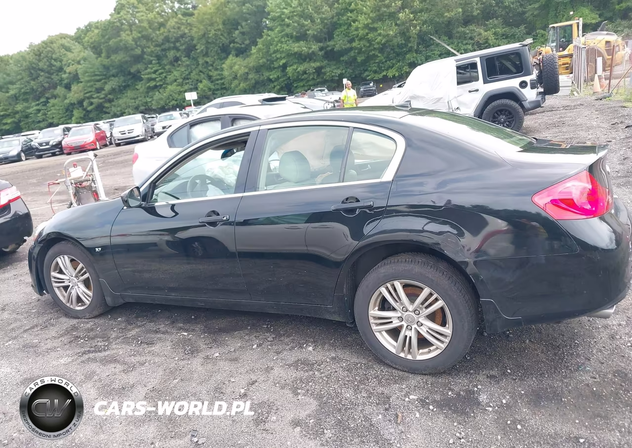 2015 Infiniti Q40 VIN:JN1CV6AR3FM650685 - 14