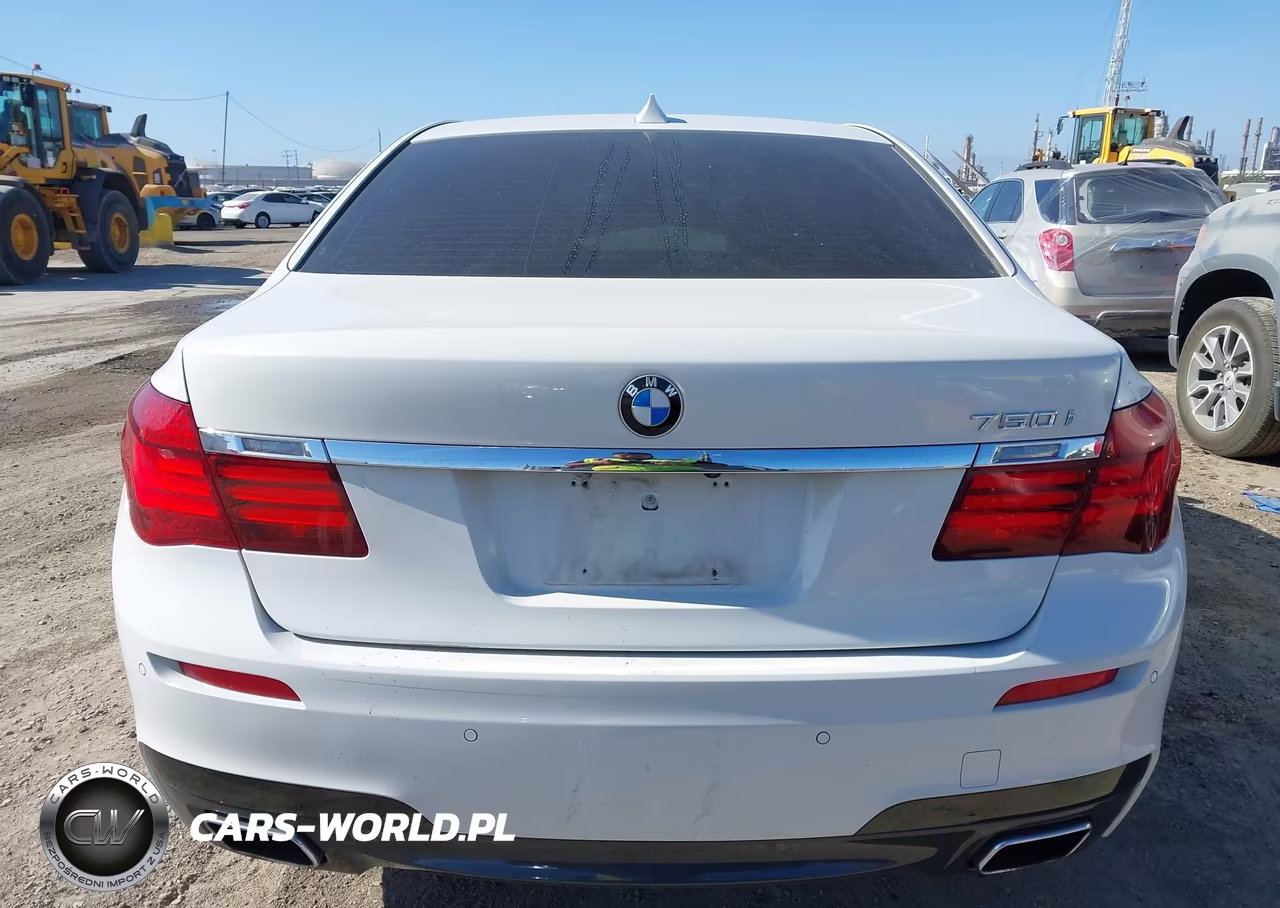2015 BMW 750I VIN:WBAYA8C5XFD825483 - 16