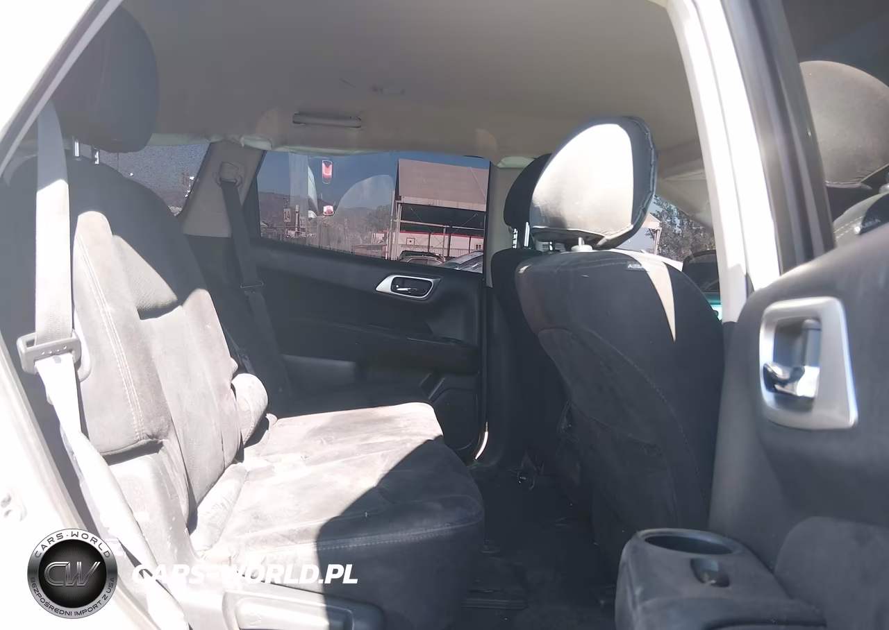 2015 Nissan Pathfinder Platinum-S-Sl-Sv VIN:5N1AR2MN3FC638421 - 8