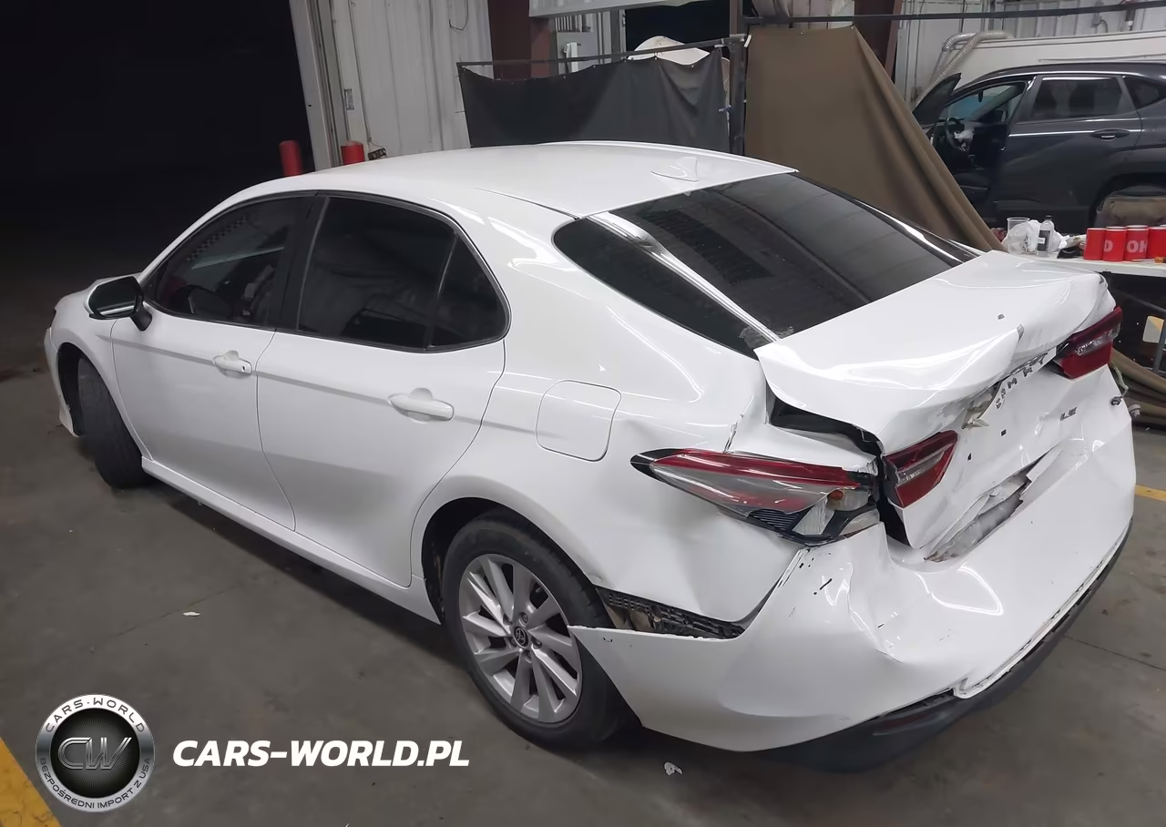 2021 Toyota Camry Le VIN:4T1C11AKXMU590329 - 3