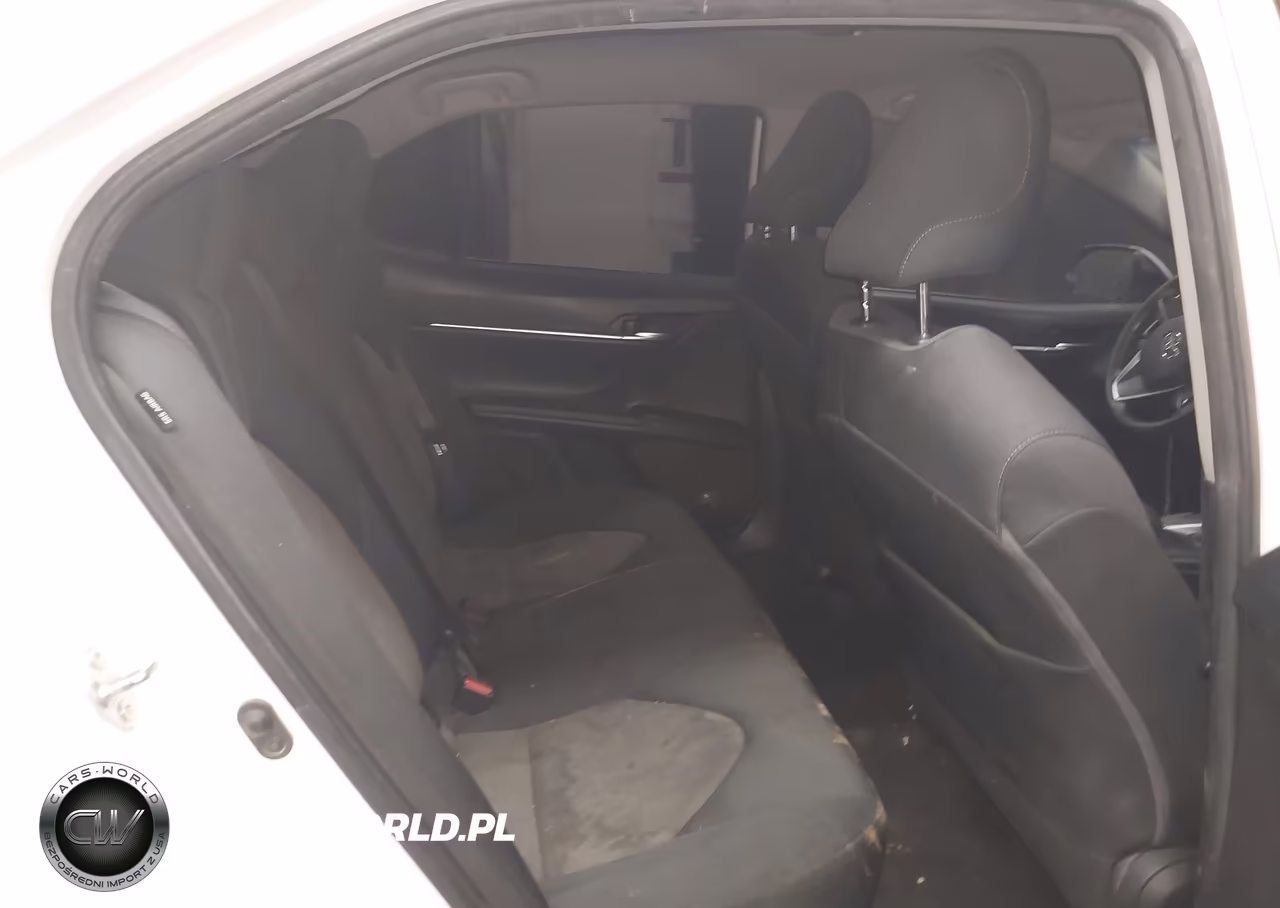 2021 Toyota Camry Le VIN:4T1C11AKXMU590329 - 8