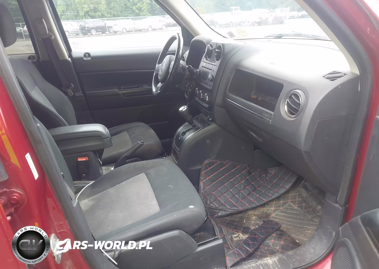 2012 Jeep Patriot Latitude VIN:1C4NJRFB6CD633891 - 5