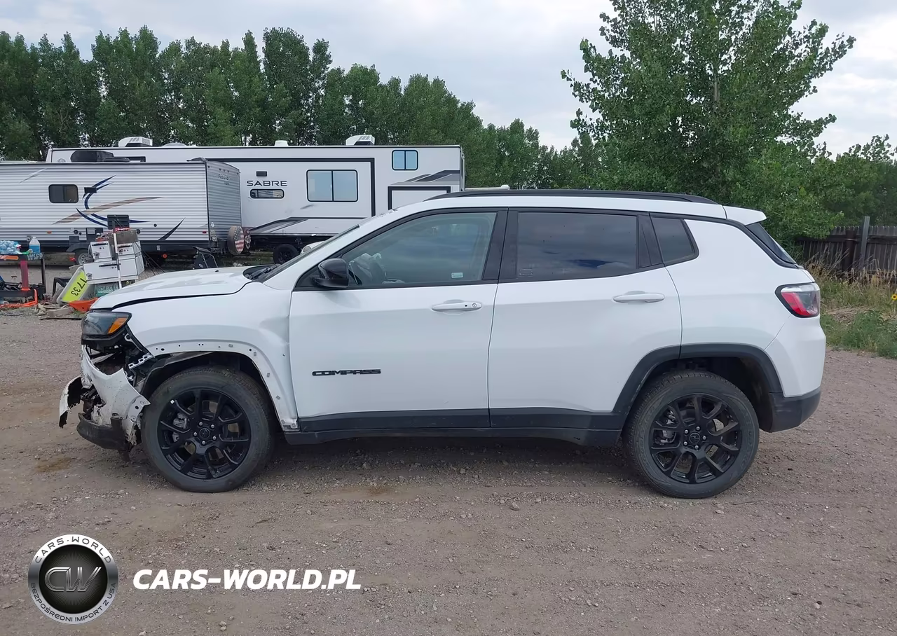 2025 Jeep Compass Latitude 4X4 VIN:3C4NJDBNXST618080 - 15