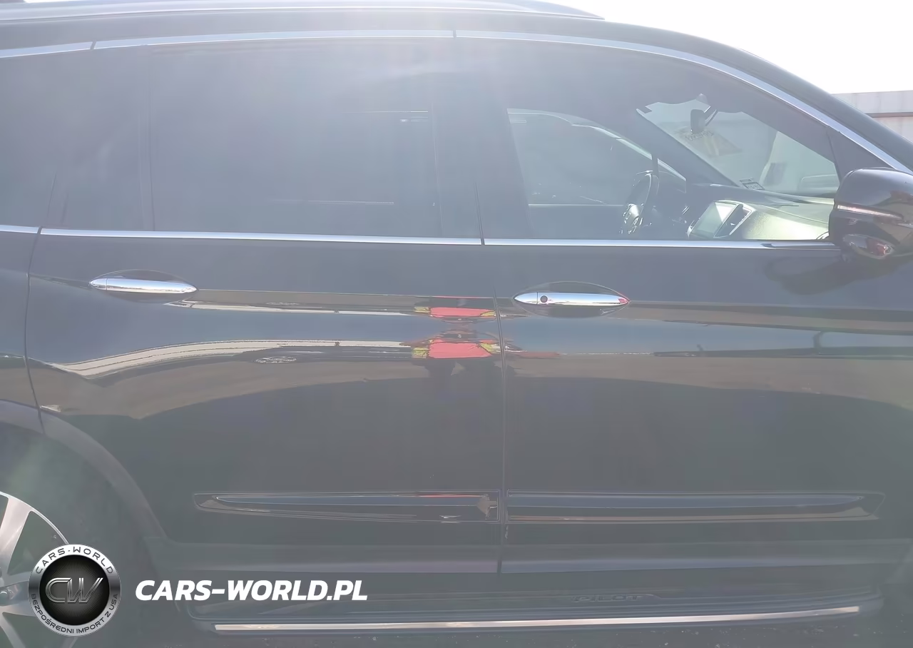 2016 Honda Pilot Touring VIN:5FNYF5H99GB044060 - 13