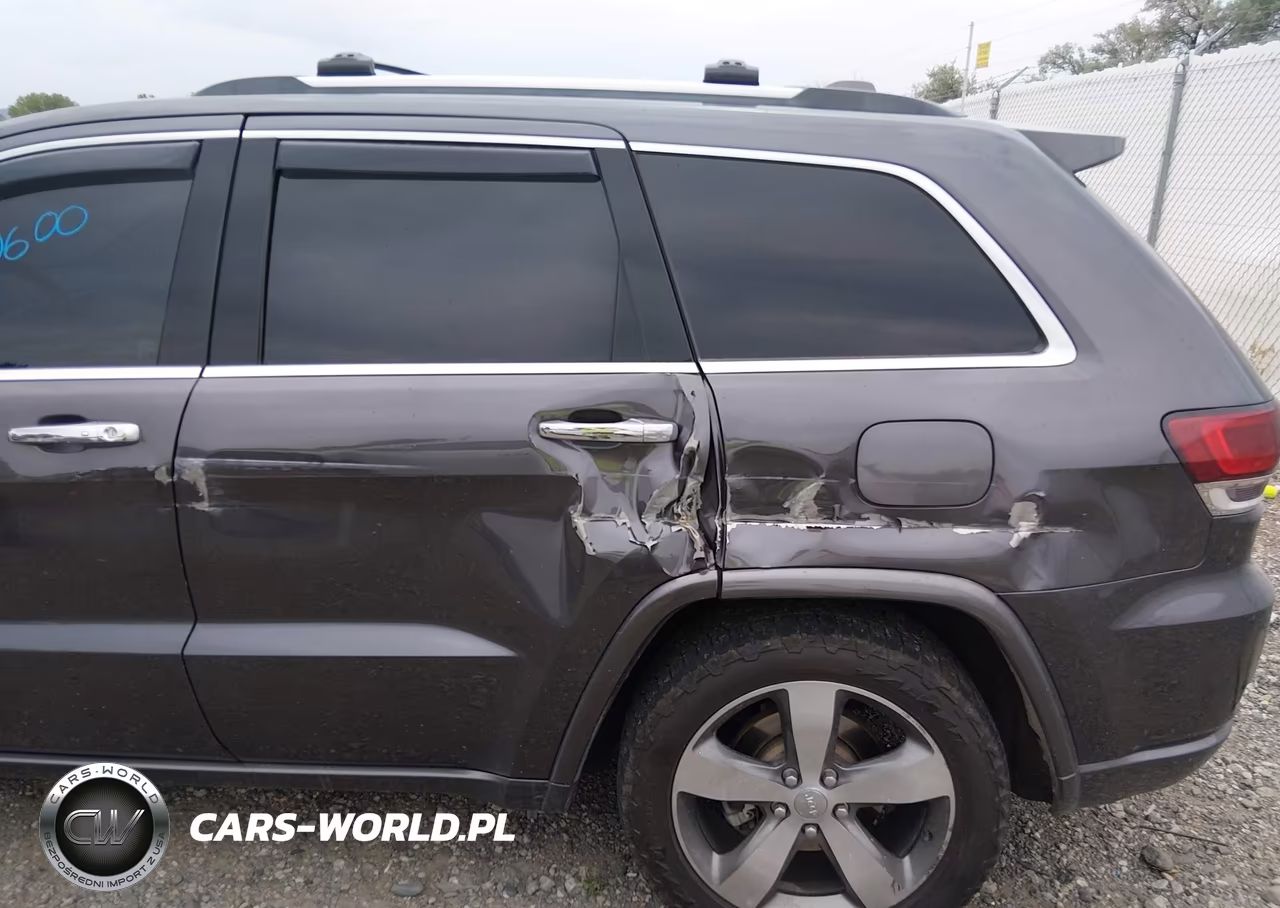 2015 Jeep Grand Cherokee Overland VIN:1C4RJFCM5FC242148 - 6