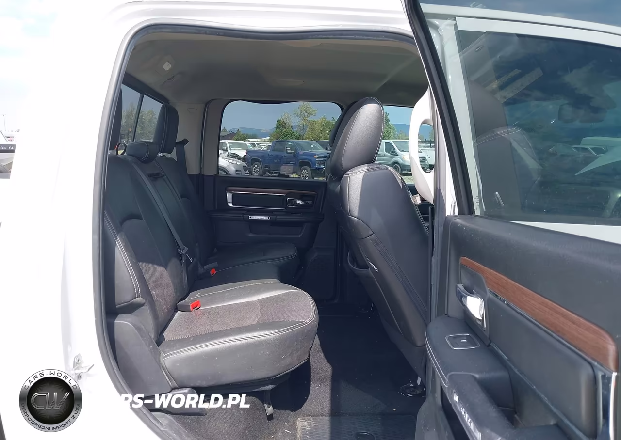 2015 Ram 3500 Laramie VIN:3C63R3JL8FG504272 - 6
