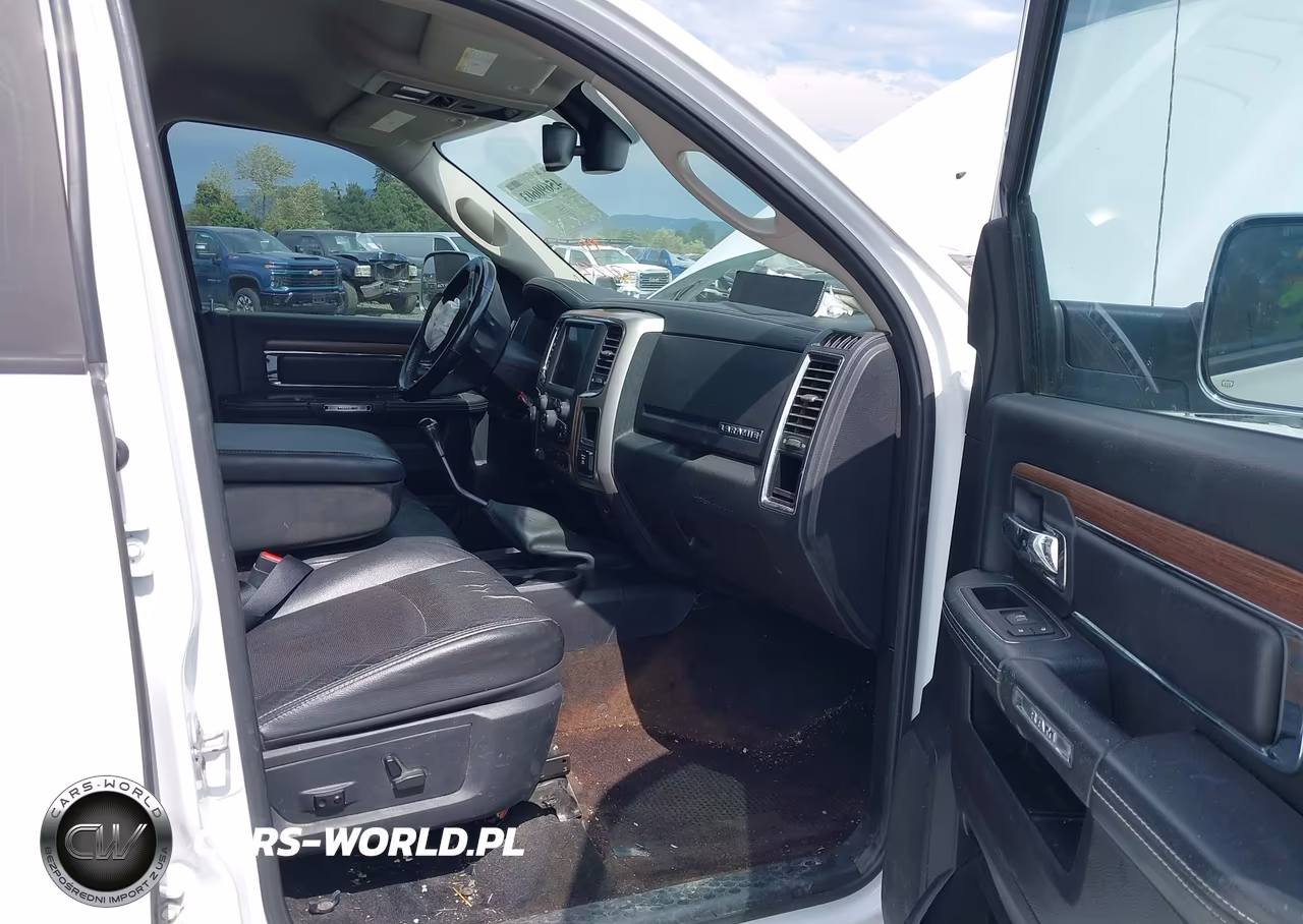 2015 Ram 3500 Laramie VIN:3C63R3JL8FG504272 - 7