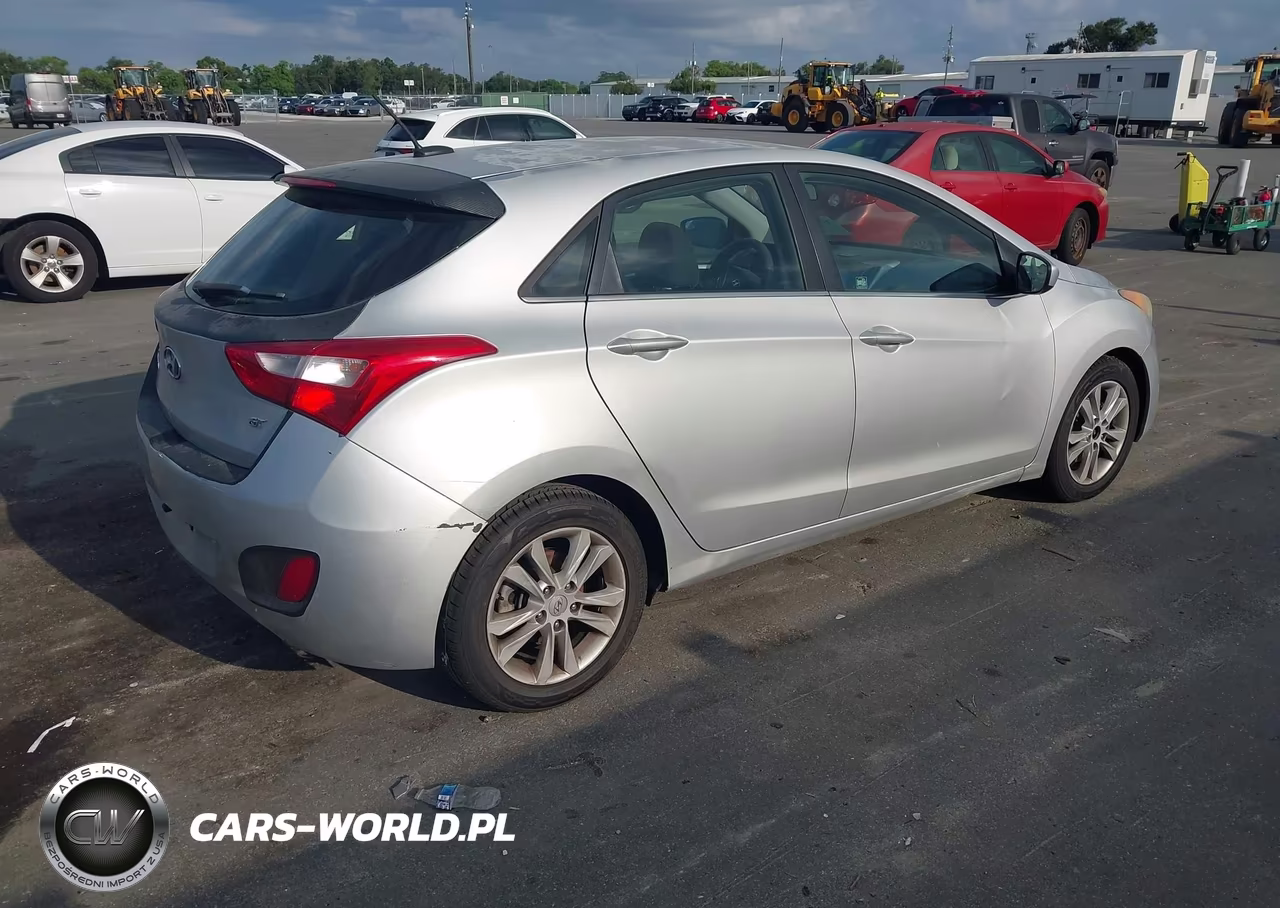 2014 Hyundai Elantra Gt VIN:KMHD35LH7EU172299 - 4