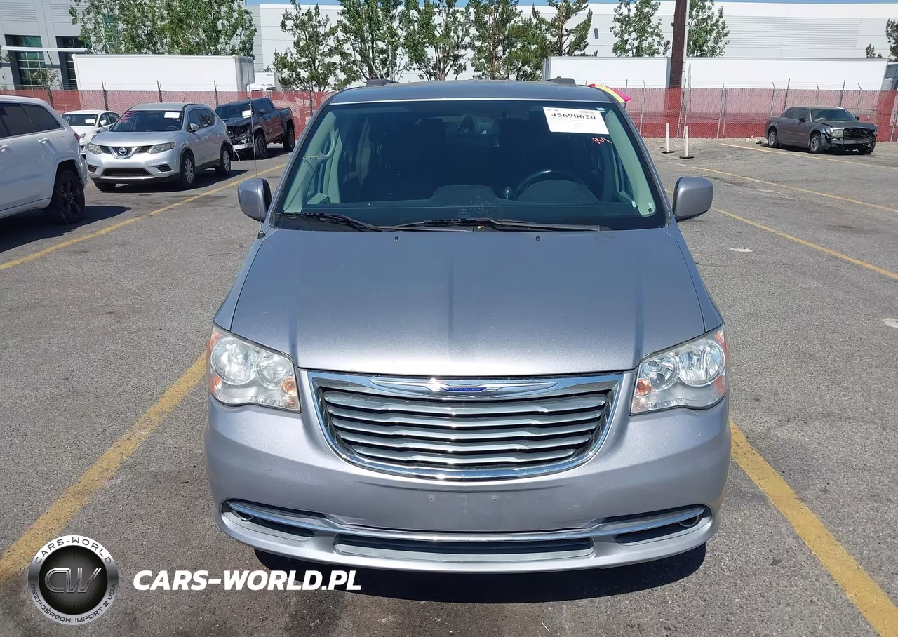 2016 Chrysler Town & Country Touring VIN:2C4RC1BG9GR296845 - 12