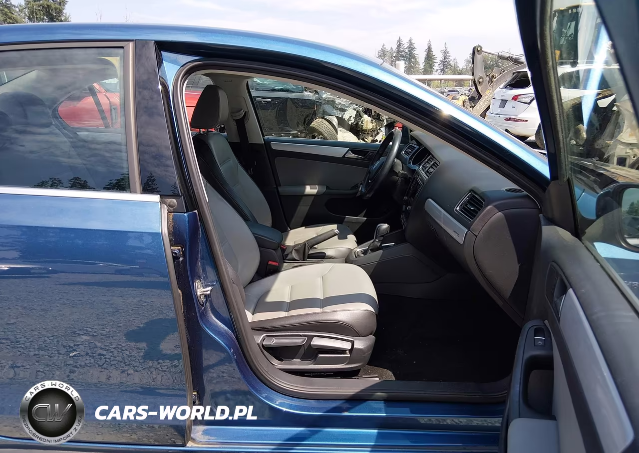 2016 Volkswagen Jetta Hybrid Sel Premium VIN:3VW637AJ6GM234925 - 17