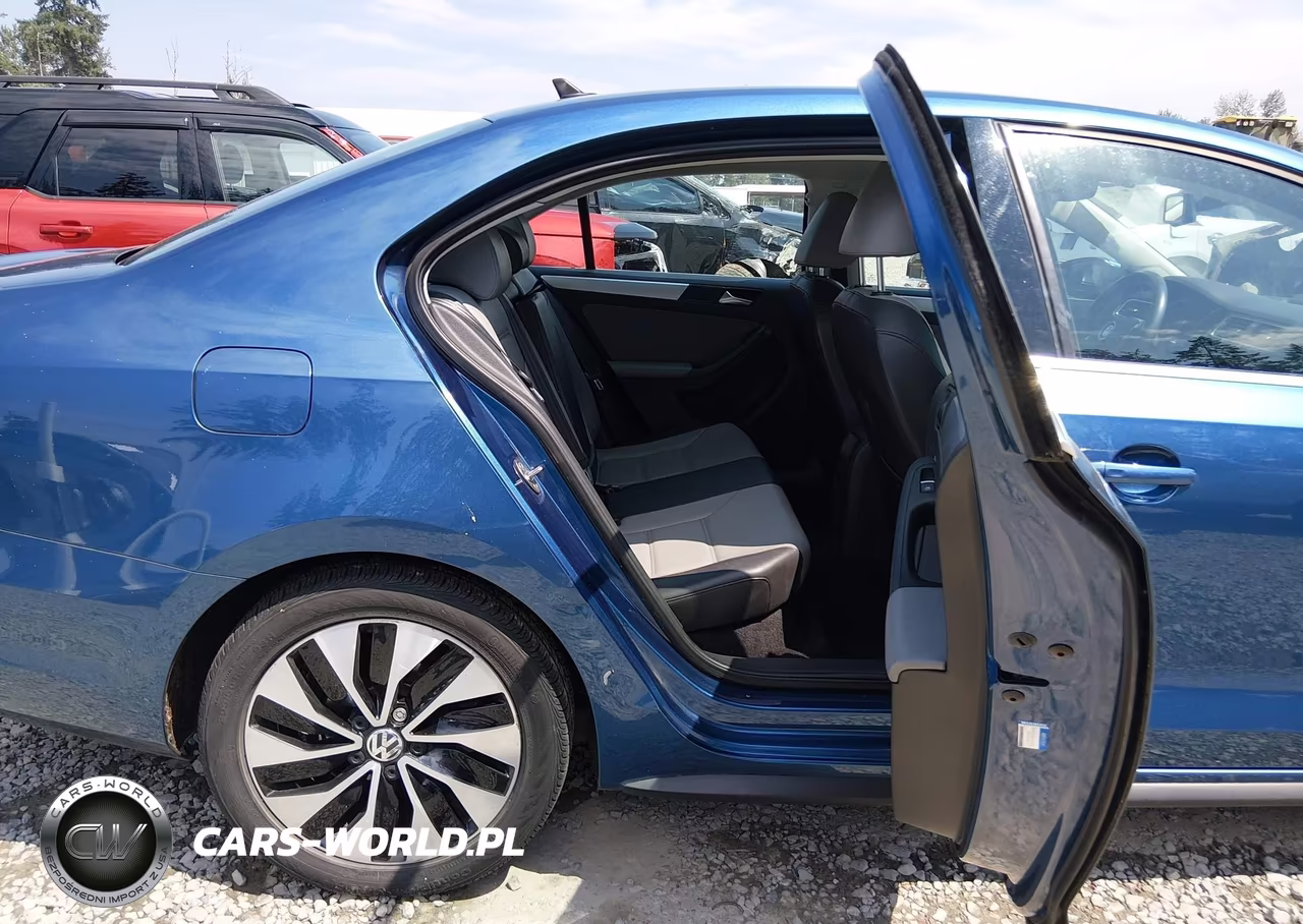 2016 Volkswagen Jetta Hybrid Sel Premium VIN:3VW637AJ6GM234925 - 8