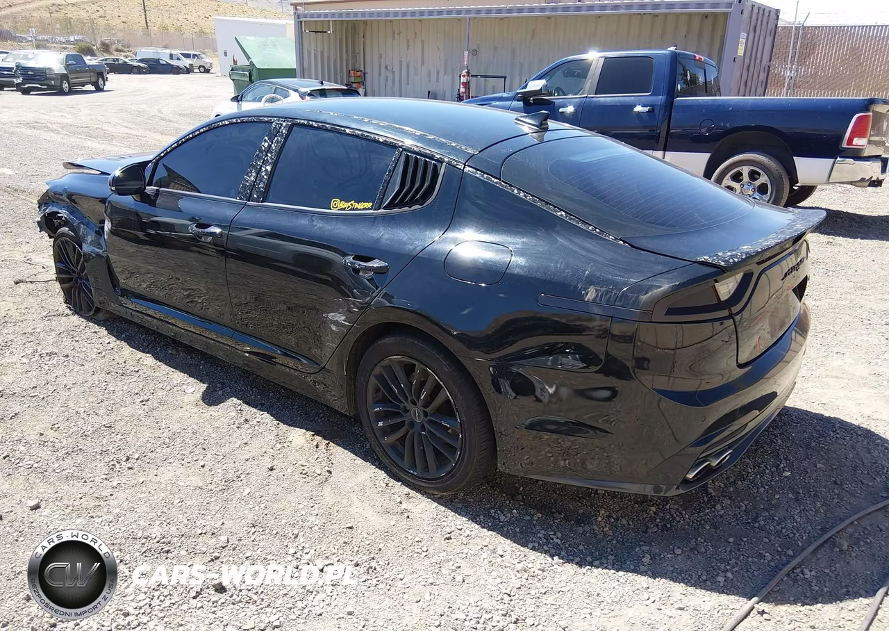 2018 Kia Stinger VIN:KNAE15LA7J6015353 - 3