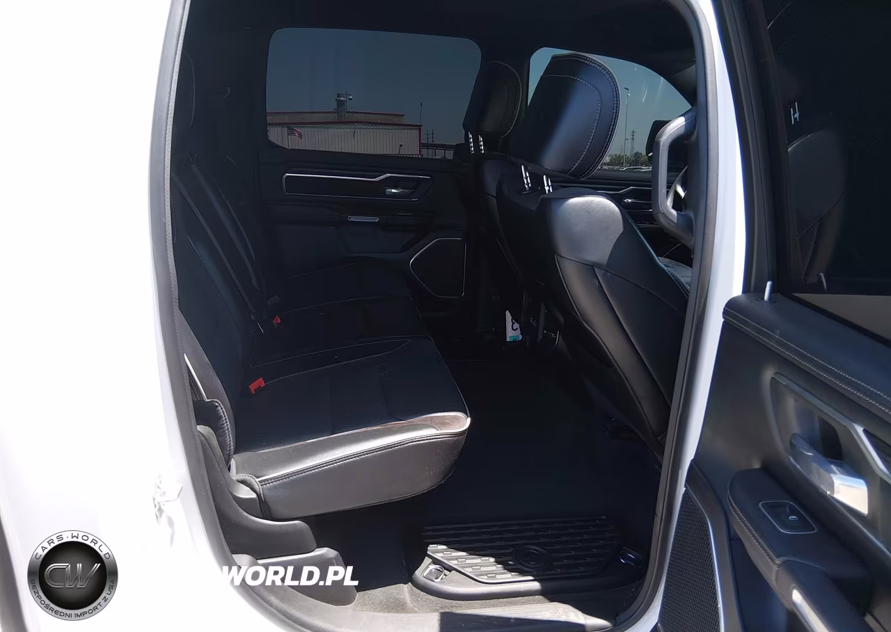 2023 Ram 1500 Laramie 4X4 5'7 Box VIN:1C6SRFJT2PN631234 - 8