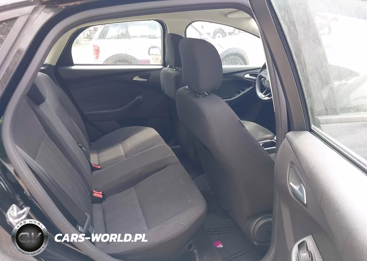 2017 Ford Focus Se VIN:1FADP3FEXHL276459 - 8