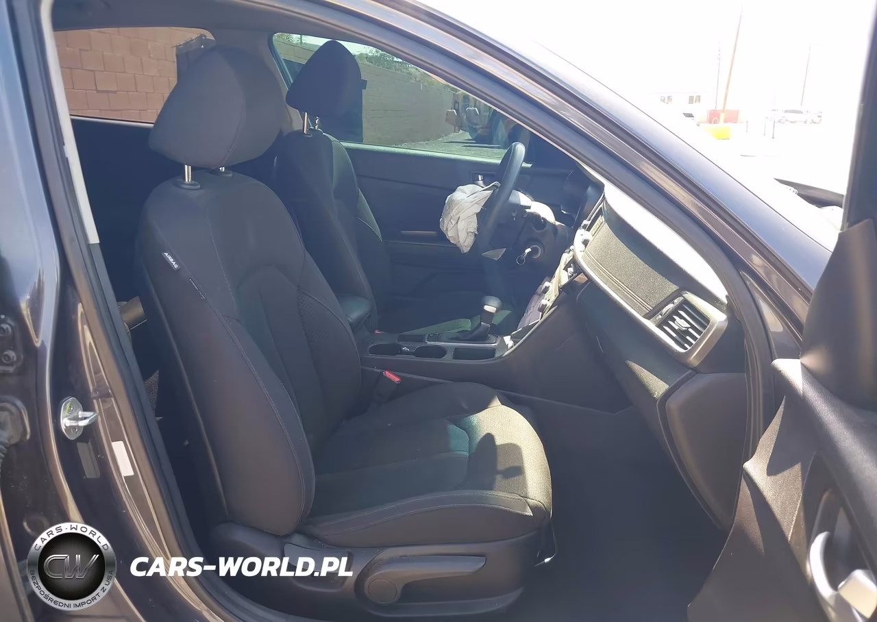 2017 Kia Optima Lx VIN:5XXGT4L30HG143432 - 5