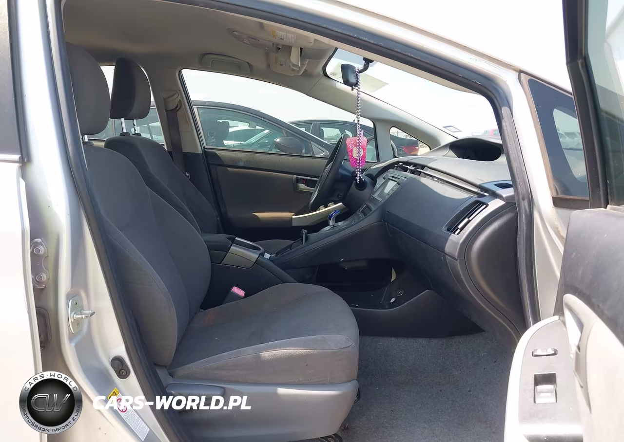 2012 Toyota Prius Three VIN:JTDKN3DU9C1614892 - 5